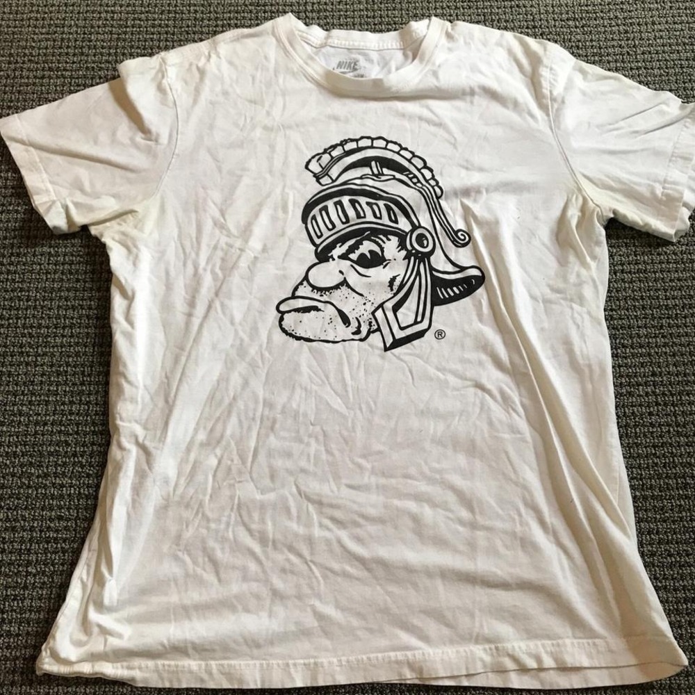 Michigan‎ State Spartans Nike Sportswear Slim Fit XL white Gruff Tee Shirt